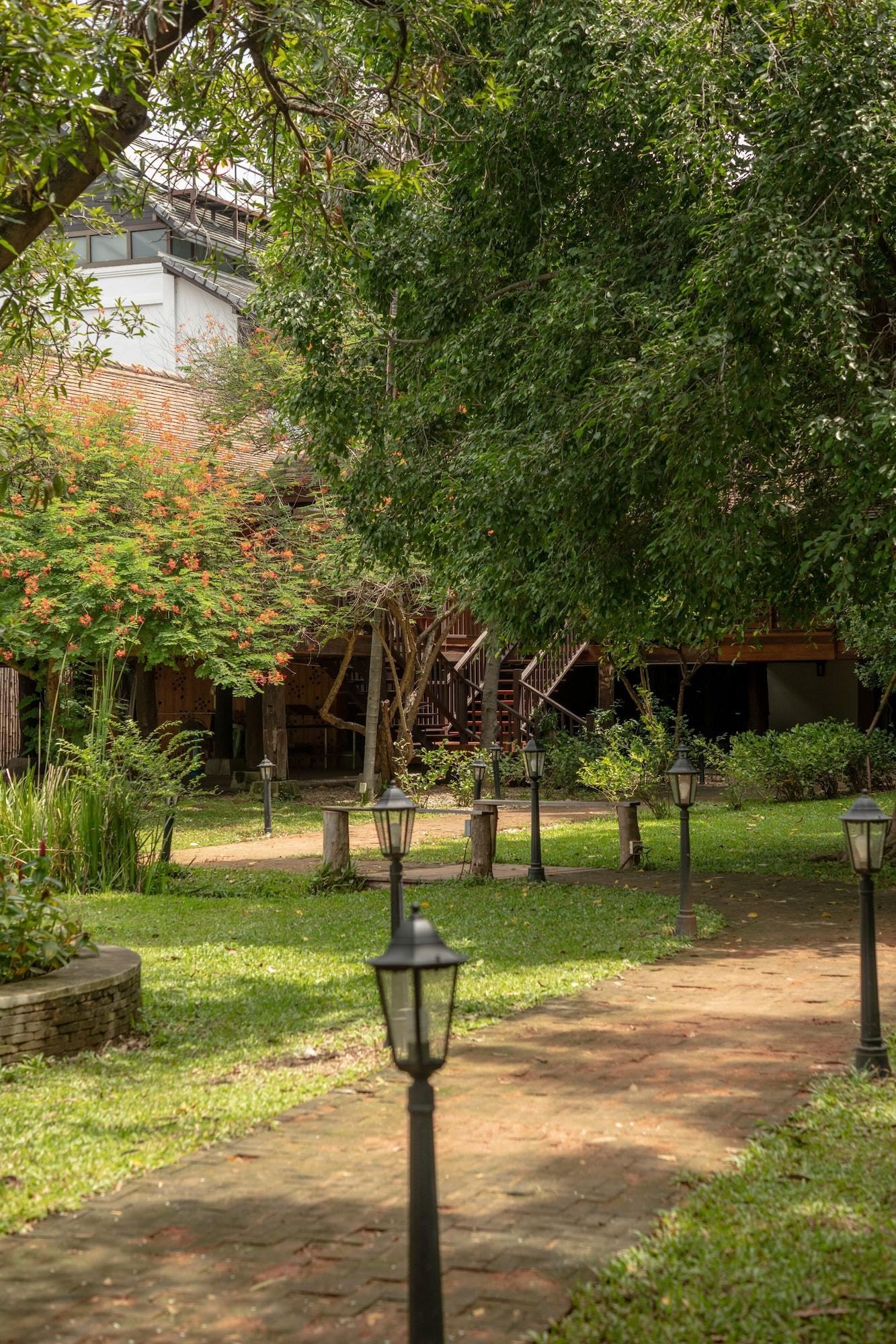 Chompor Lanna Hotel Chiang Mai Exterior foto